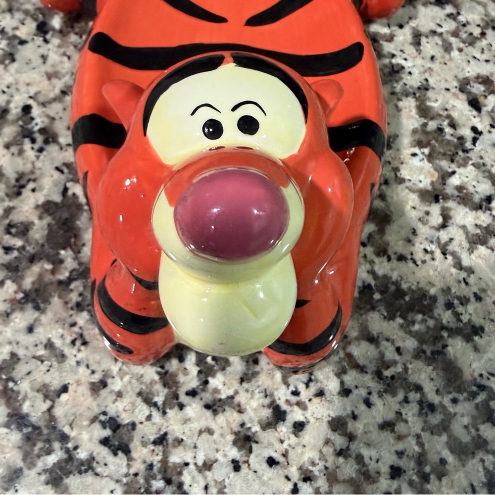 VINTAGE DISNEY TIGGER CERAMIC SOAP DISH - Picture 6 of 14